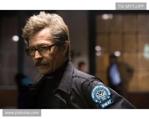 枪林弹雨中的铁血柔情：电影SWAT的魅力解析